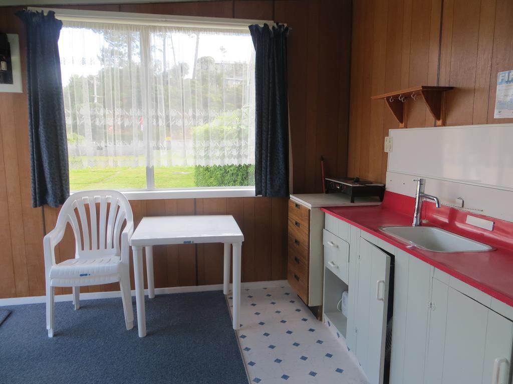Big Bay Holiday Park Awhitu Quarto foto