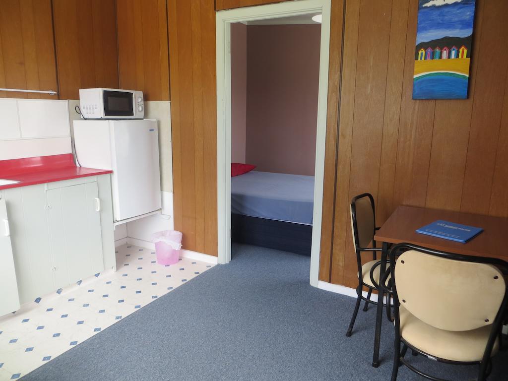 Big Bay Holiday Park Awhitu Quarto foto